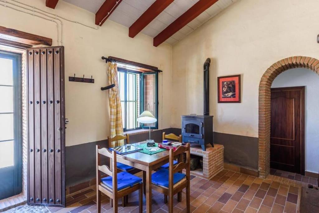 ラ・プエブラ・デ・ロス・インファンテス Casa Cortijo En Dehesa Sierra Leonヴィラ エクステリア 写真