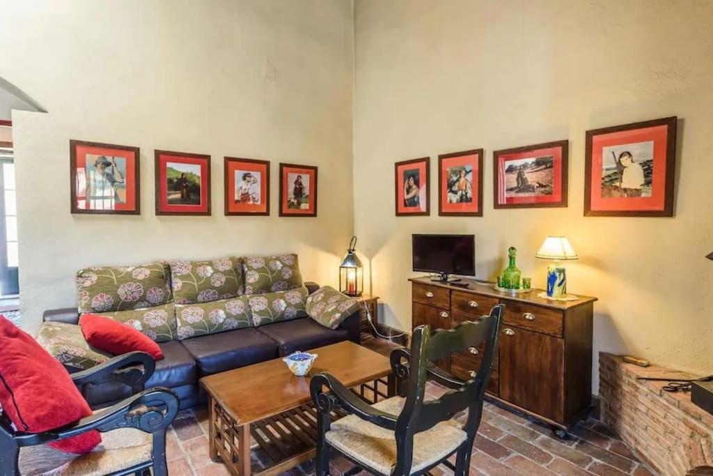 ラ・プエブラ・デ・ロス・インファンテス Casa Cortijo En Dehesa Sierra Leonヴィラ エクステリア 写真