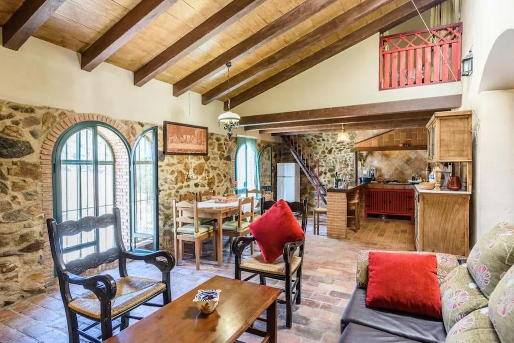 ラ・プエブラ・デ・ロス・インファンテス Casa Cortijo En Dehesa Sierra Leonヴィラ エクステリア 写真