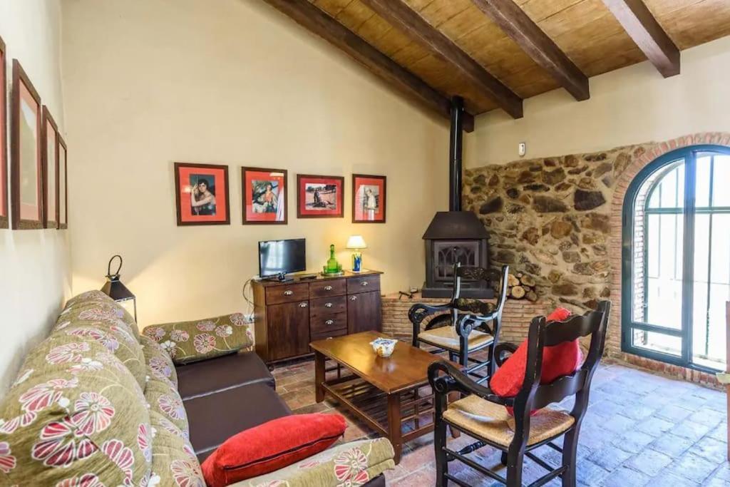 ラ・プエブラ・デ・ロス・インファンテス Casa Cortijo En Dehesa Sierra Leonヴィラ エクステリア 写真